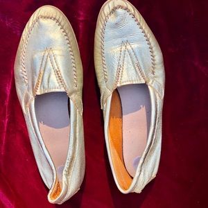 🔥80’s Vintage🔥 Golden Leather Moccasins